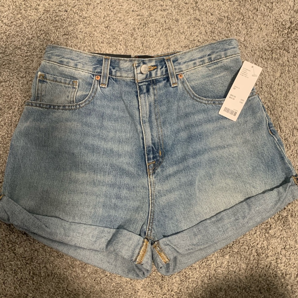 BDG UO Jean shorts Mom Hi-Rise Size 30